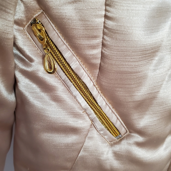 Gold Jacket - Picture 5 of 8